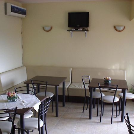 Hotel Babeva Sveti Vlas Bagian luar foto