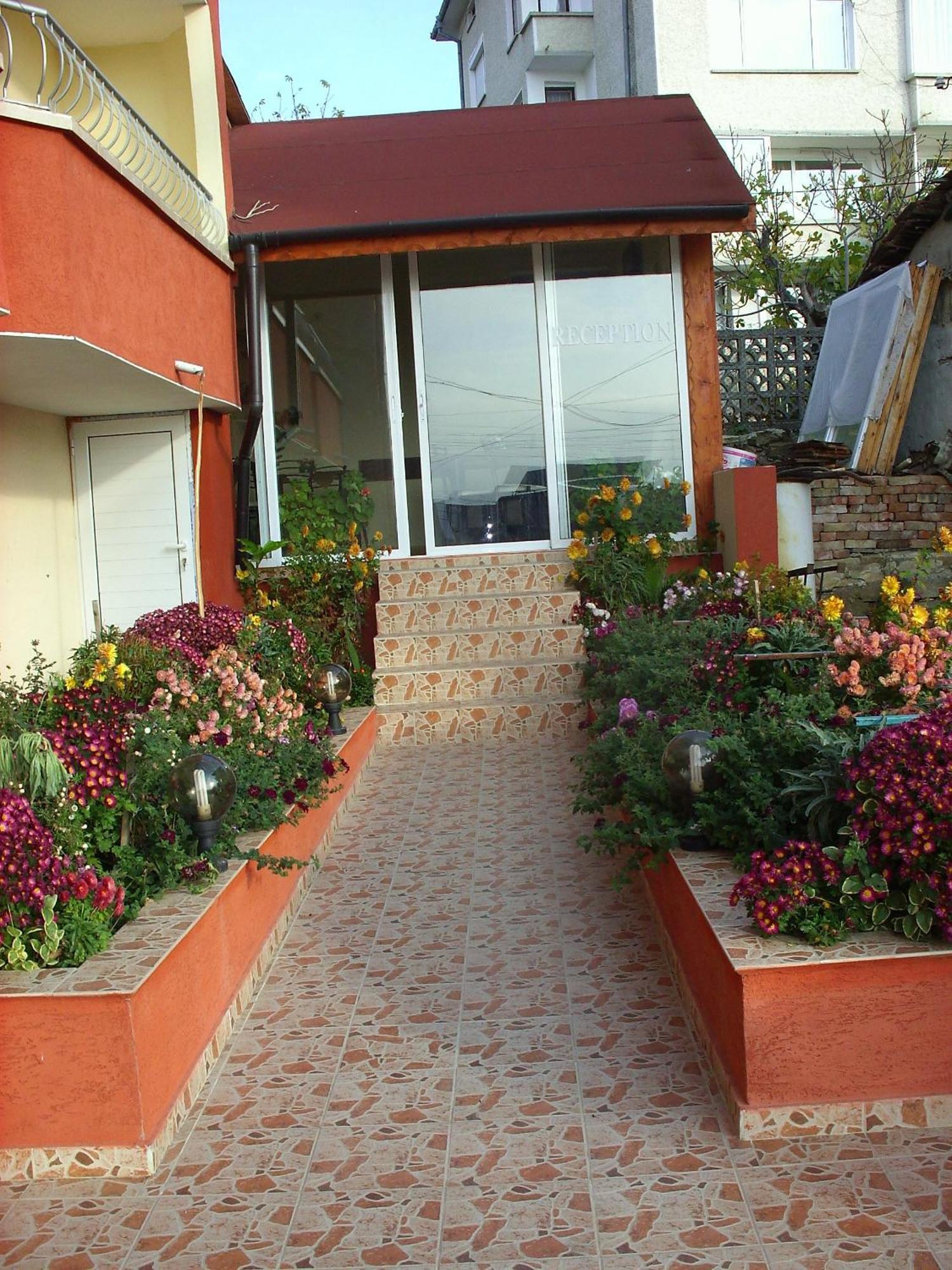 Hotel Babeva Sveti Vlas Bagian luar foto