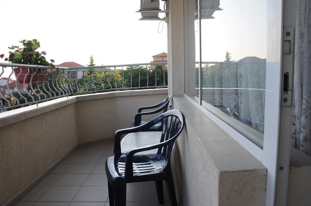 Hotel Babeva Sveti Vlas Bagian luar foto