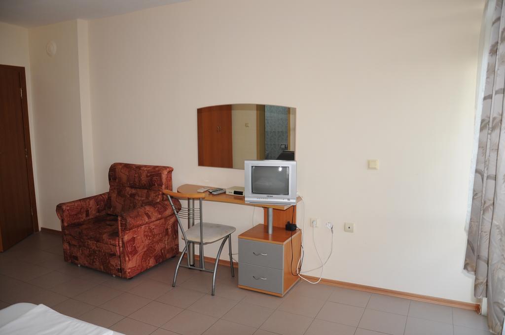 Hotel Babeva Sveti Vlas Bagian luar foto