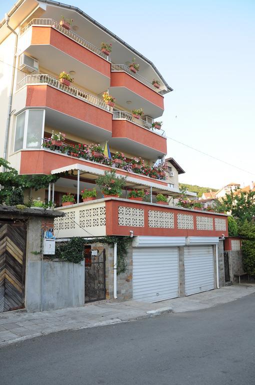 Hotel Babeva Sveti Vlas Bagian luar foto